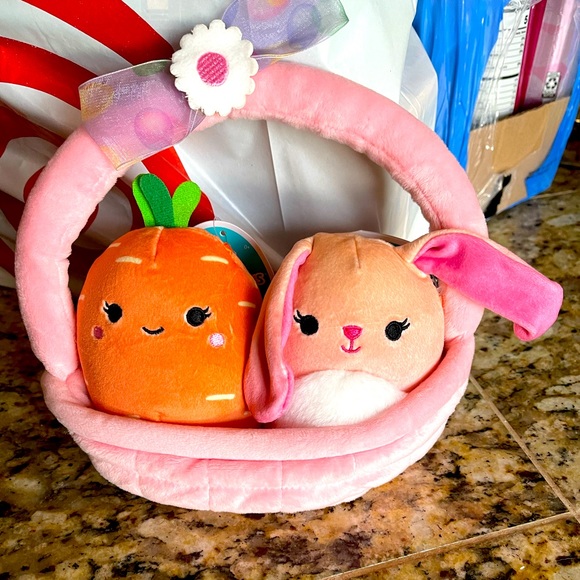 Squishmallow Easter Basket - Picture 1 of 1